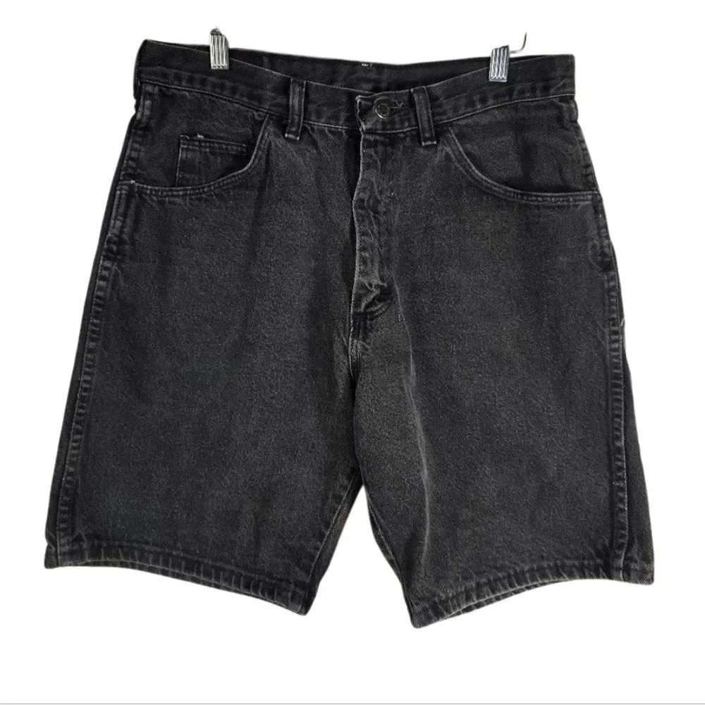 Wrangler Vintange Mens Black Denim Shorts